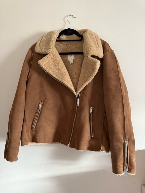 H&M Jackets & Blazers - H&M Tan Brown Sherpa-lined Aviator Jacket